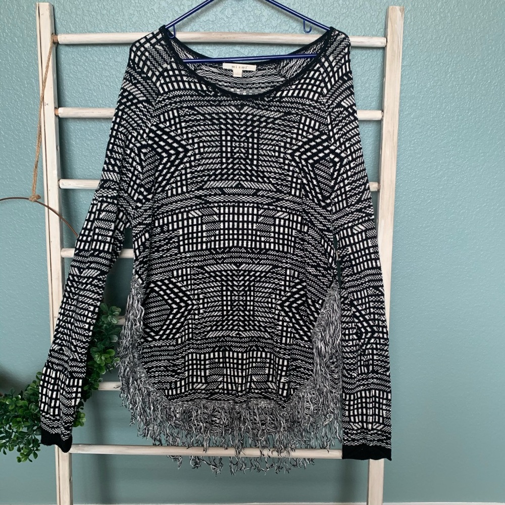 Black & white long sweater with fringe Miami L